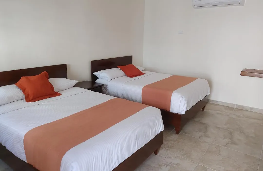 Hotel Lorimar-1